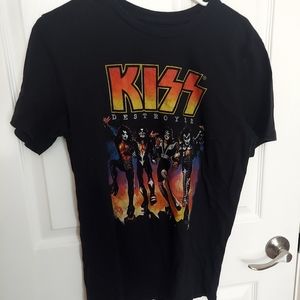 Kiss tee